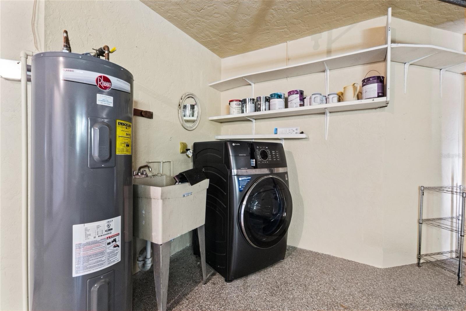 3921 PIN OAKS ST — photo 33