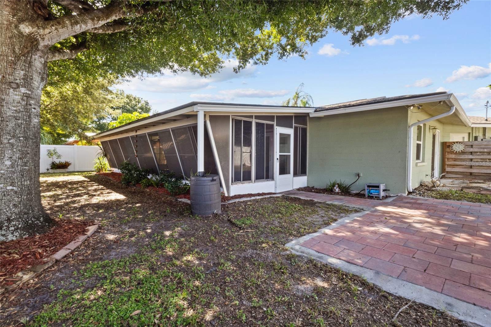 3921 PIN OAKS ST — photo 29