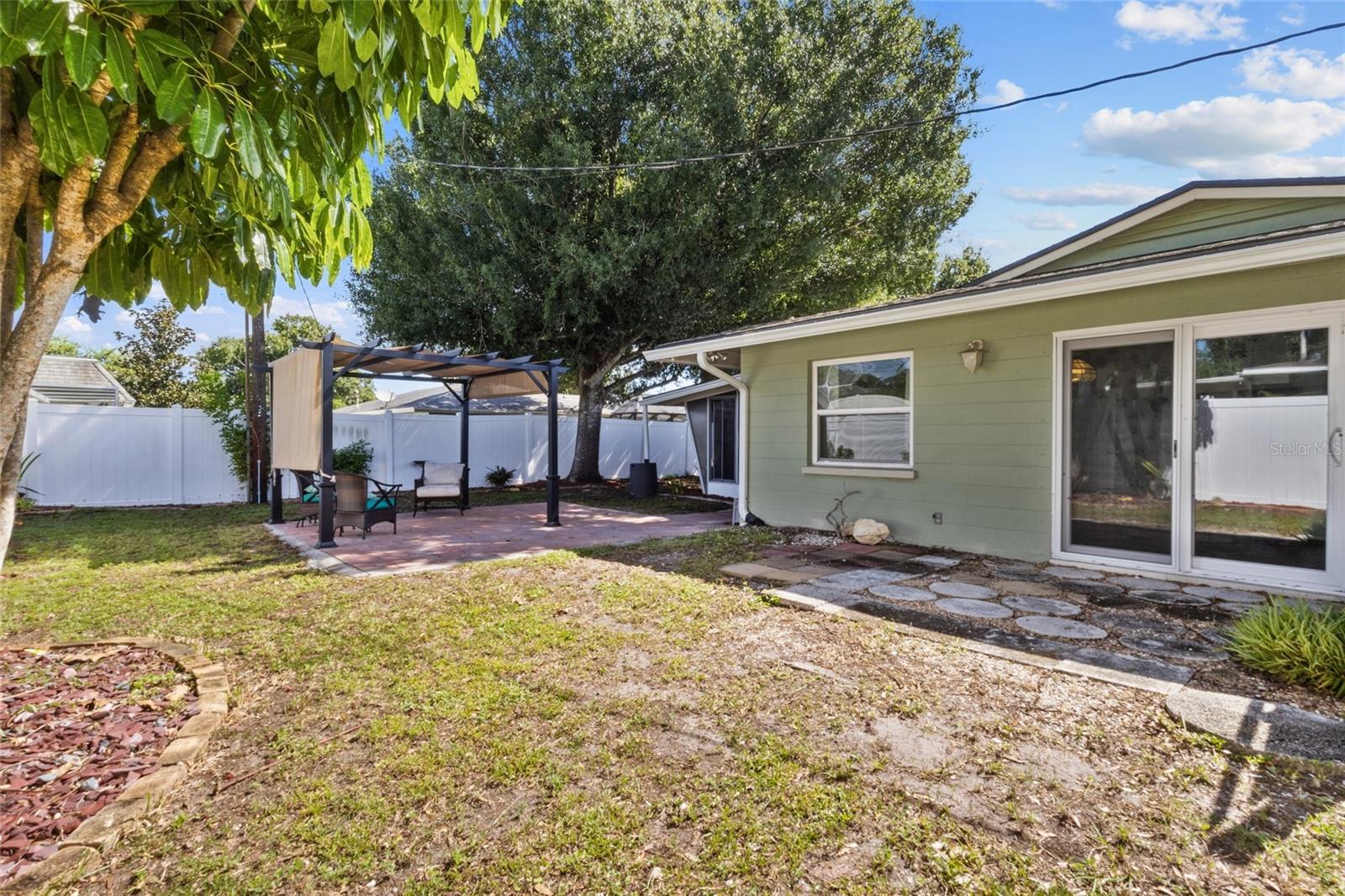 3921 PIN OAKS ST — photo 30