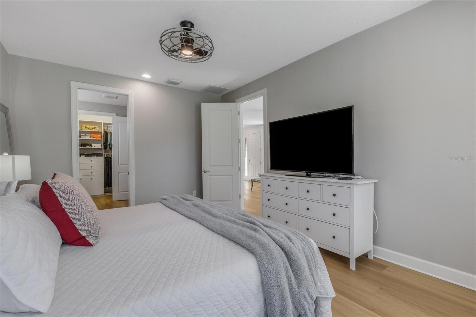 8413 ALBERATA VISTA DR — photo 25