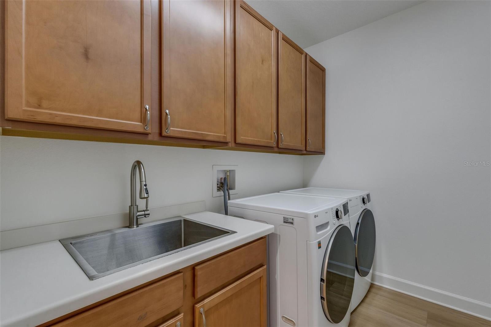 8413 ALBERATA VISTA DR — photo 29