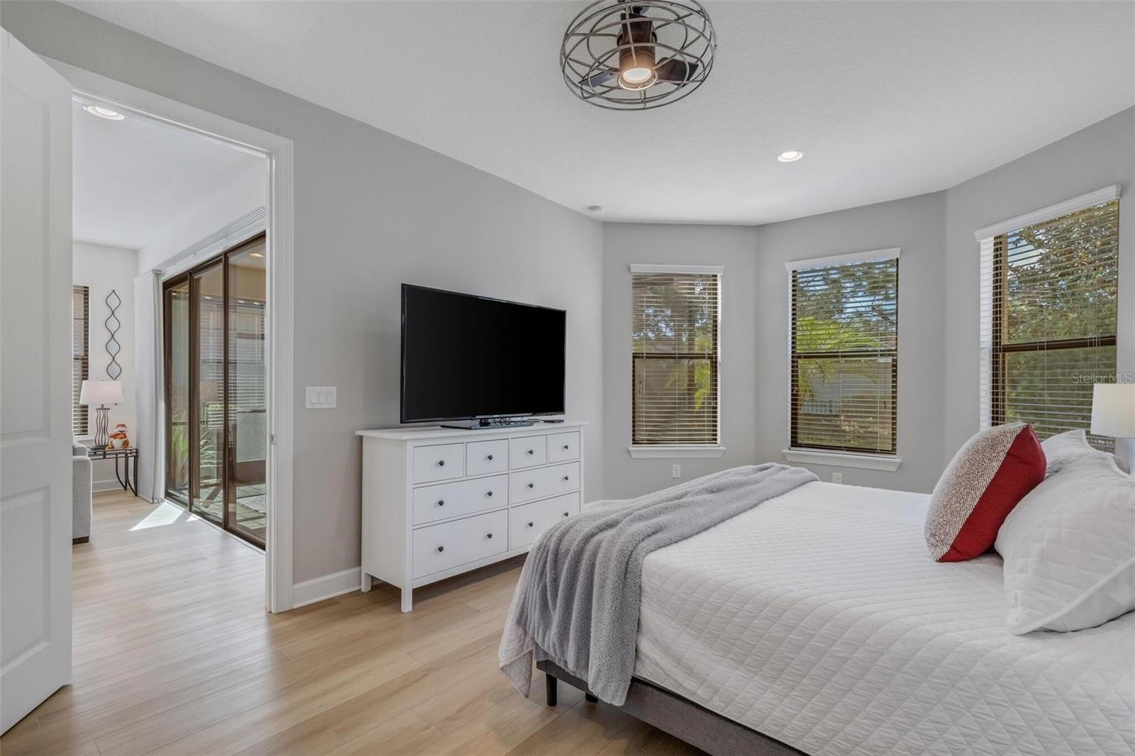 8413 ALBERATA VISTA DR — photo 23