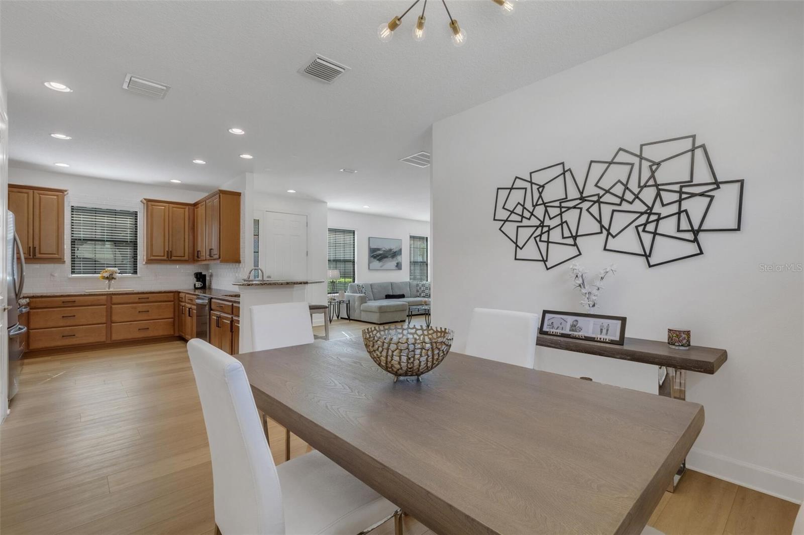 8413 ALBERATA VISTA DR — photo 15