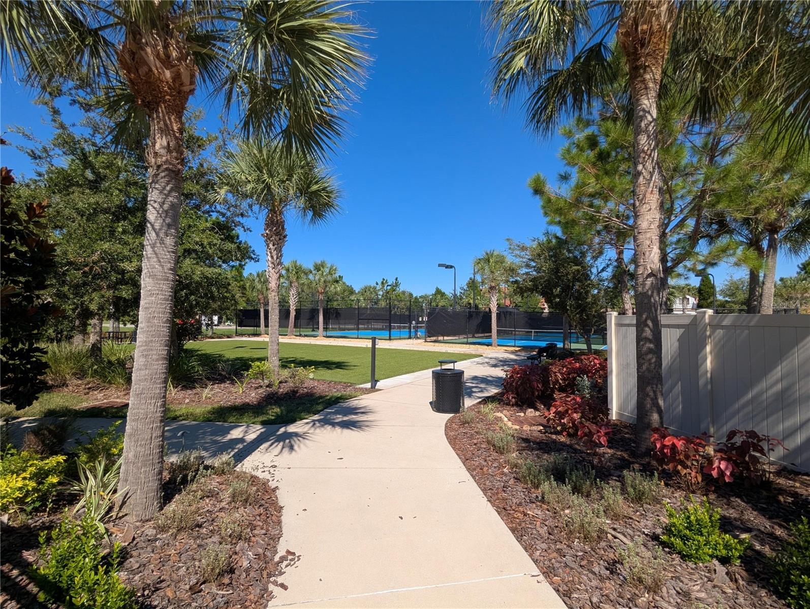 8413 ALBERATA VISTA DR — photo 35