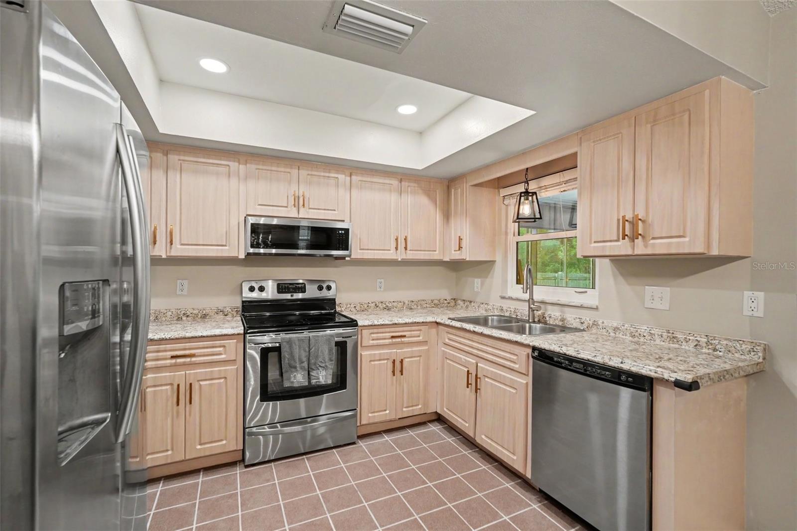 8064 FAWNRIDGE CIR — photo 12