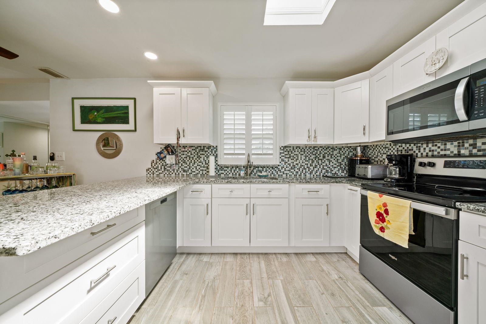 10713 DALTON AVE — photo 9