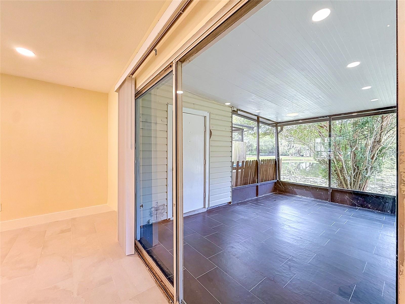 16110 RAMBLING VINE DR W — photo 41