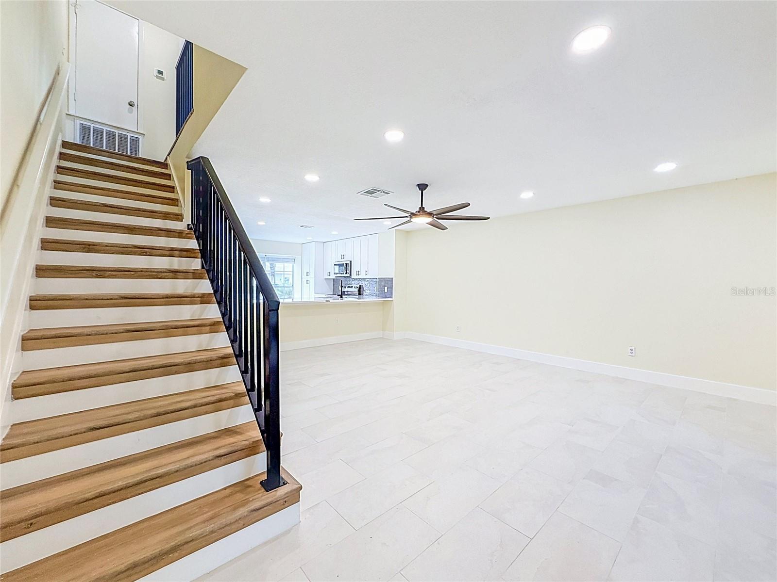 16110 RAMBLING VINE DR W — photo 30