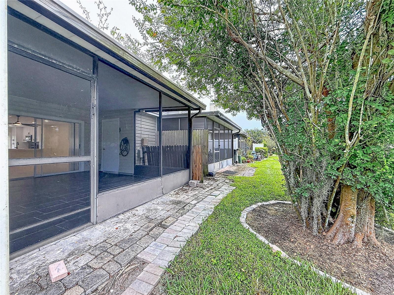 16110 RAMBLING VINE DR W — photo 43