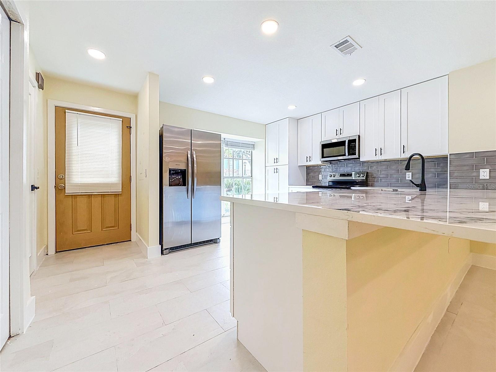 16110 RAMBLING VINE DR W — photo 15