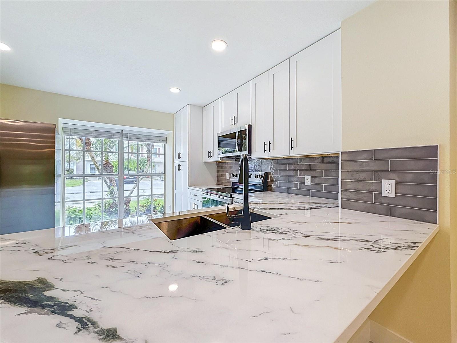 16110 RAMBLING VINE DR W — photo 28