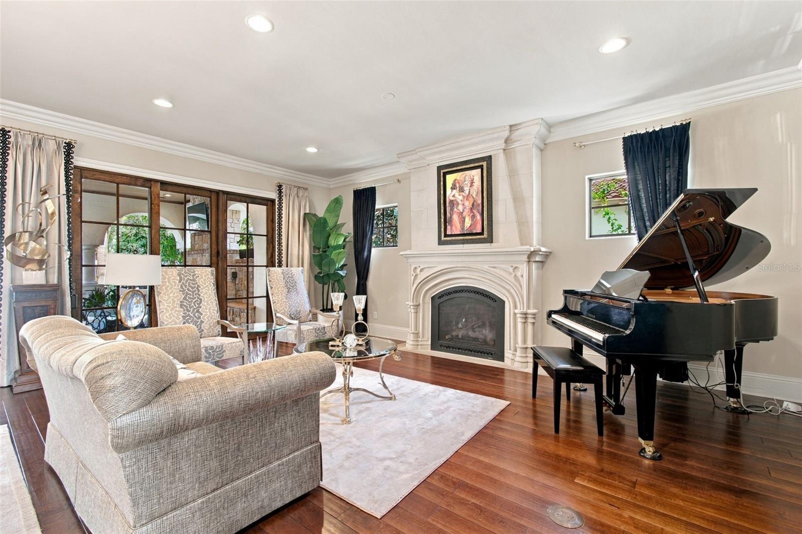 58 MARTINIQUE AVE #1/2 — photo 19