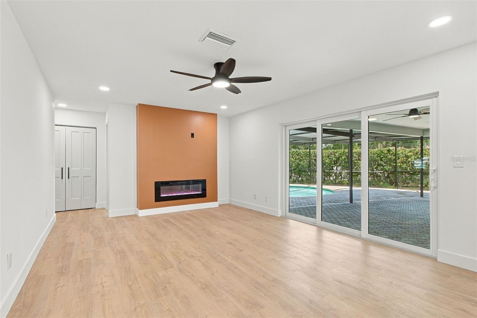 2654 AUGUSTA DR N — photo 29