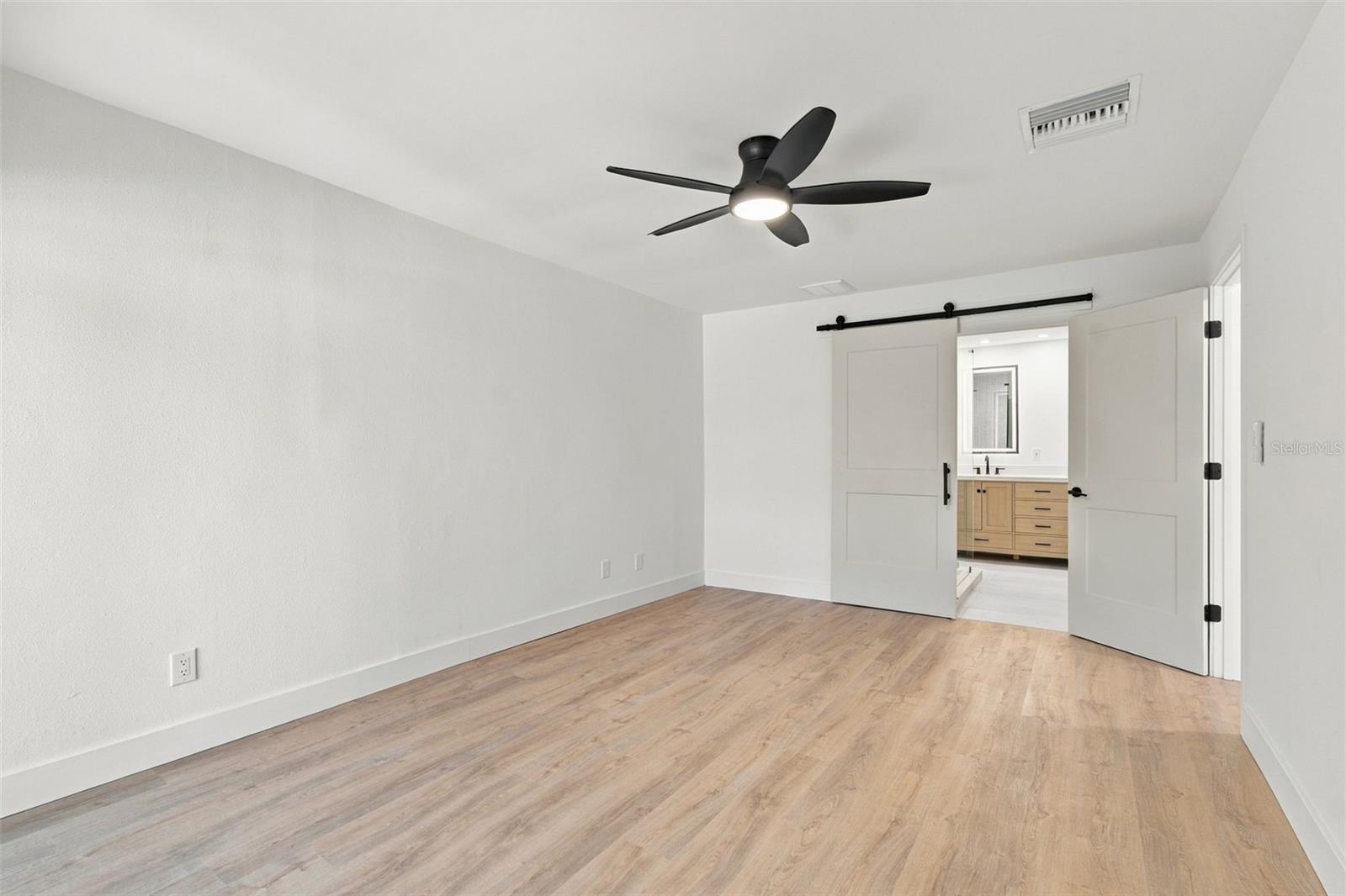 2654 AUGUSTA DR N — photo 38