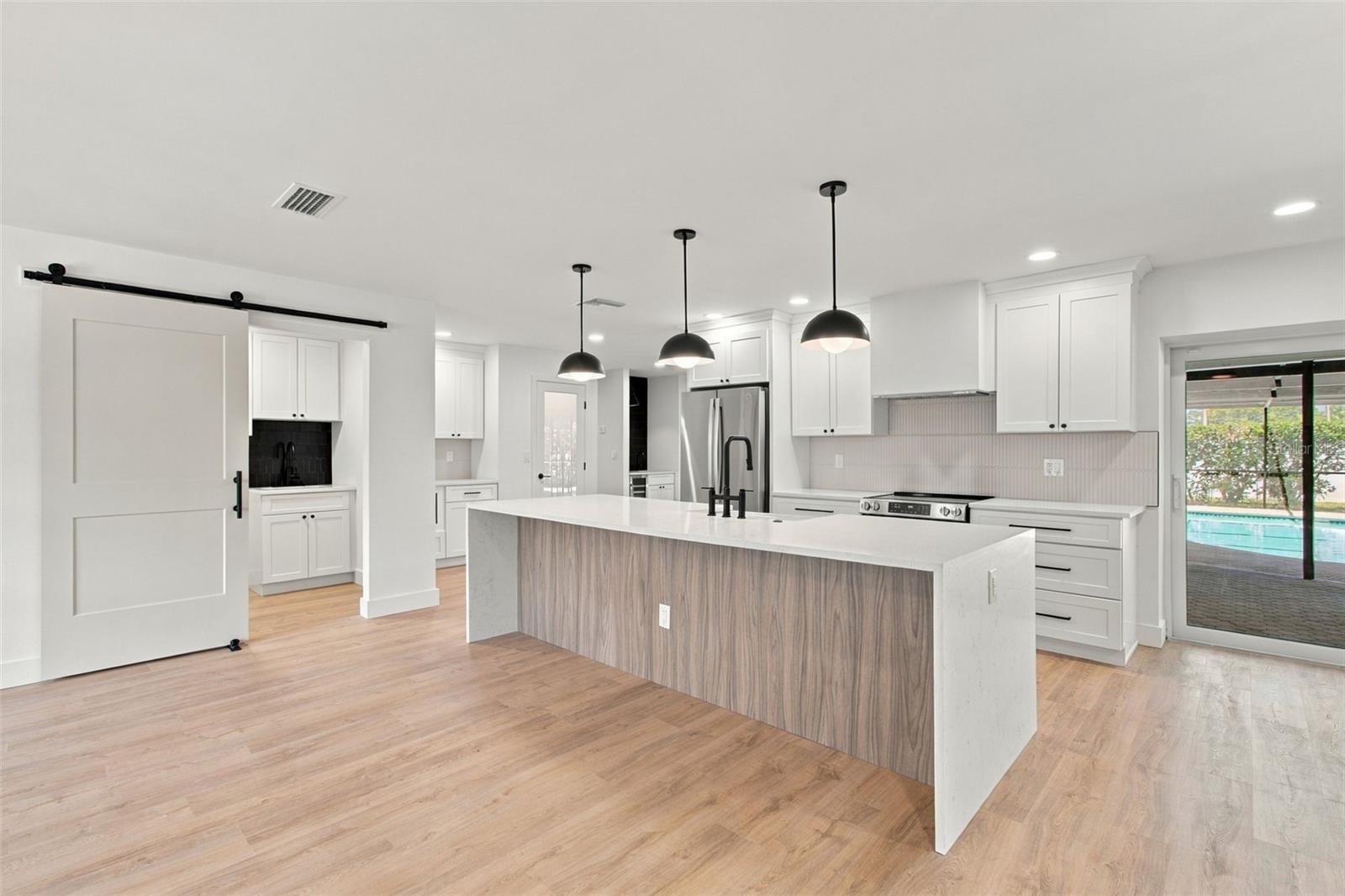 2654 AUGUSTA DR N — photo 19