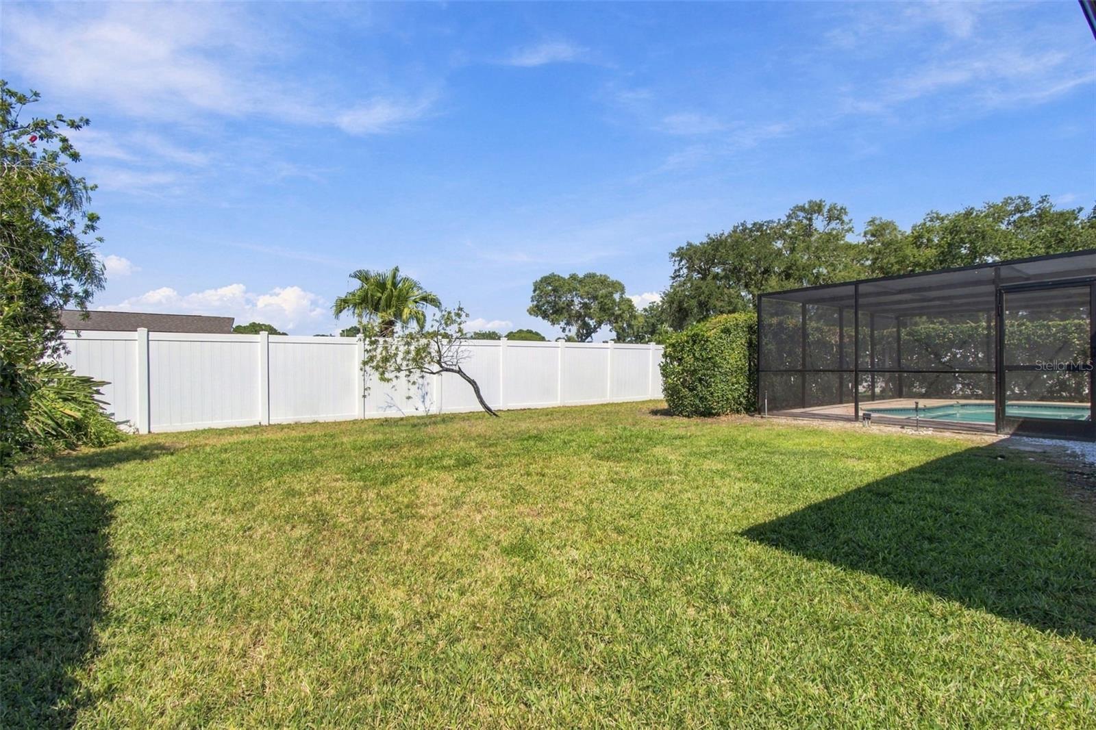 2654 AUGUSTA DR N — photo 81