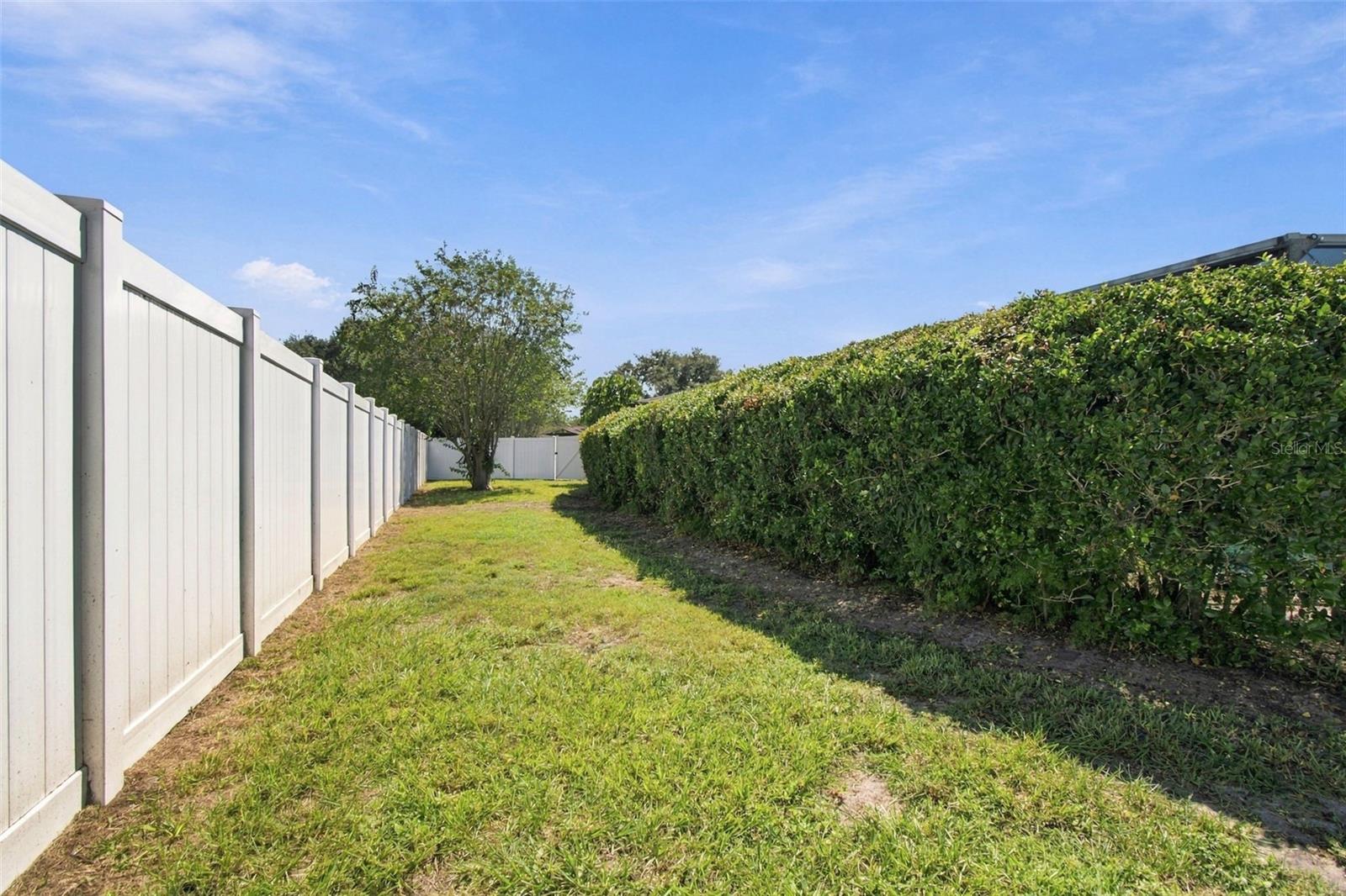 2654 AUGUSTA DR N — photo 84