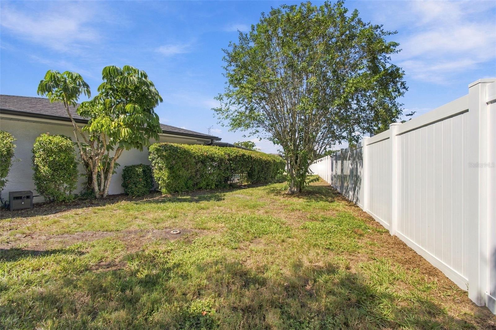2654 AUGUSTA DR N — photo 85