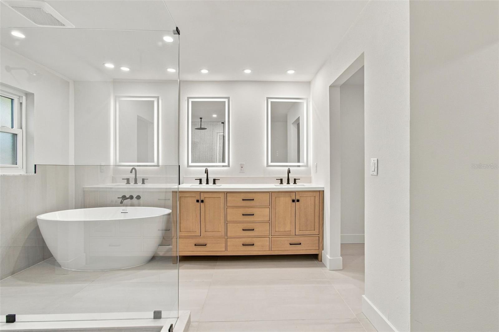 2654 AUGUSTA DR N — photo 41