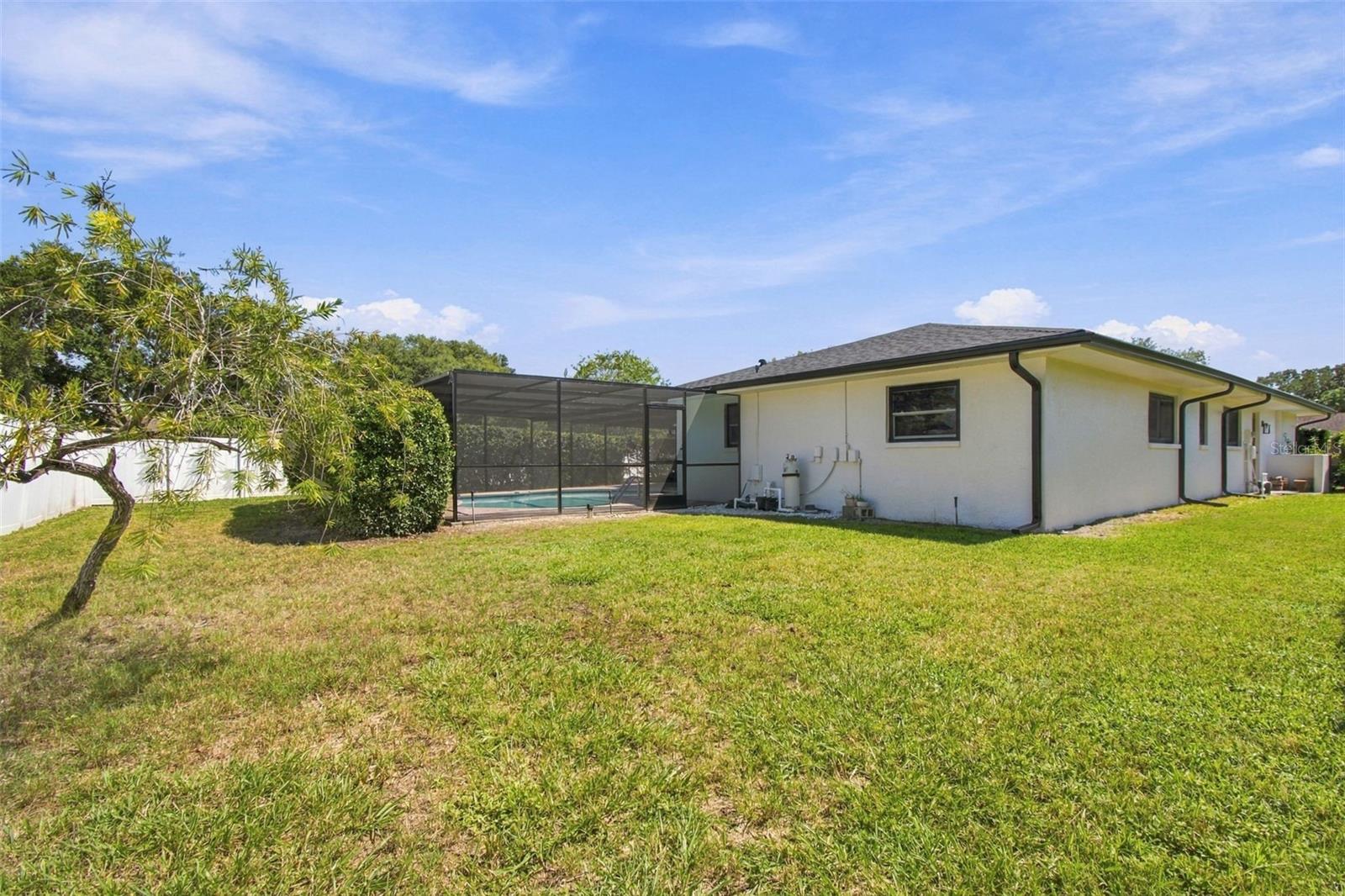 2654 AUGUSTA DR N — photo 82