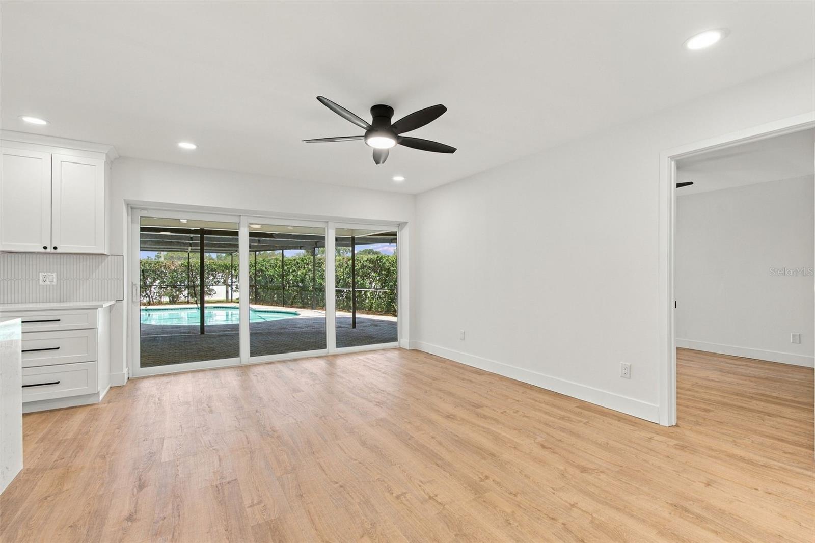 2654 AUGUSTA DR N — photo 10