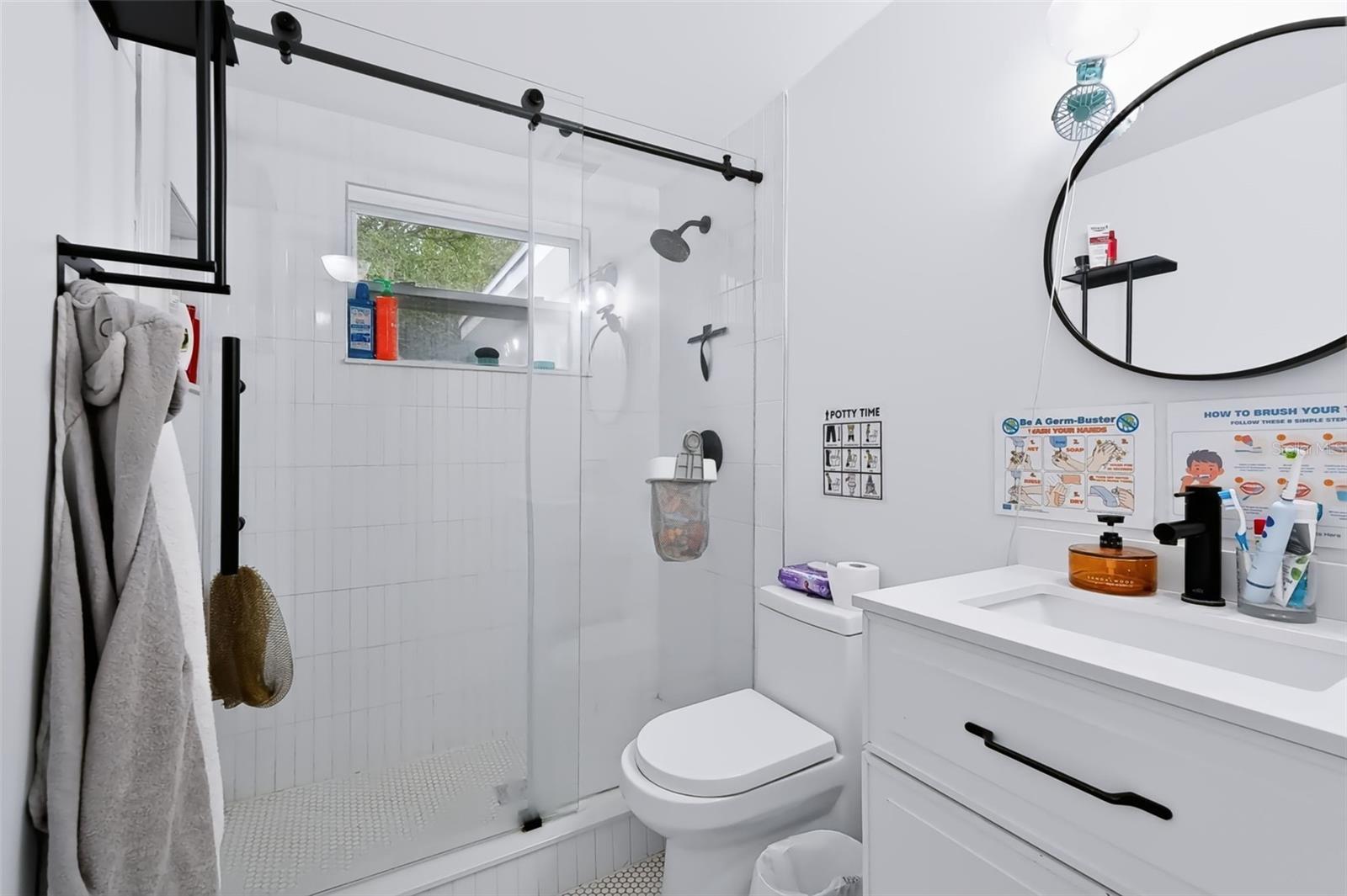 9300 UNICORN AVE — photo 16
