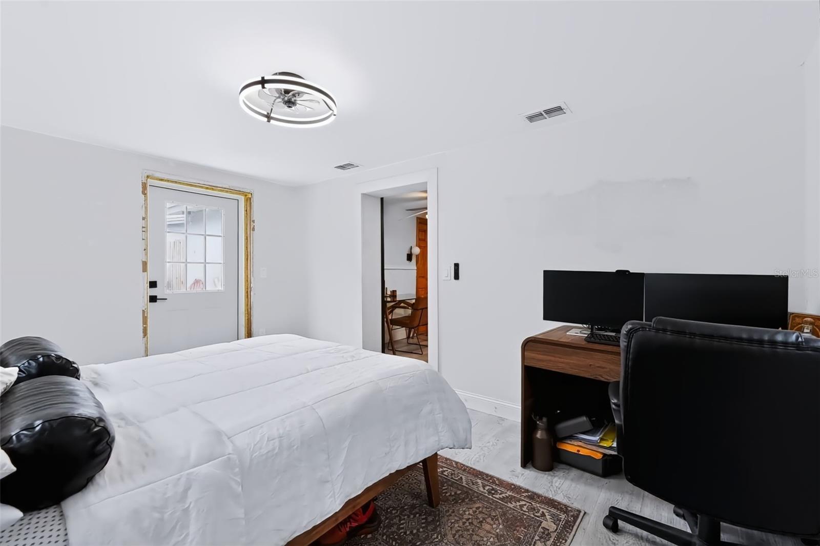 9300 UNICORN AVE — photo 13