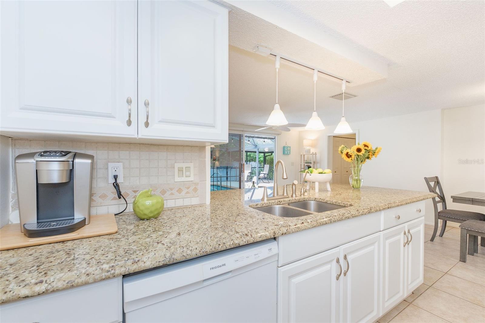 4708 ALLIGATOR DR — photo 13