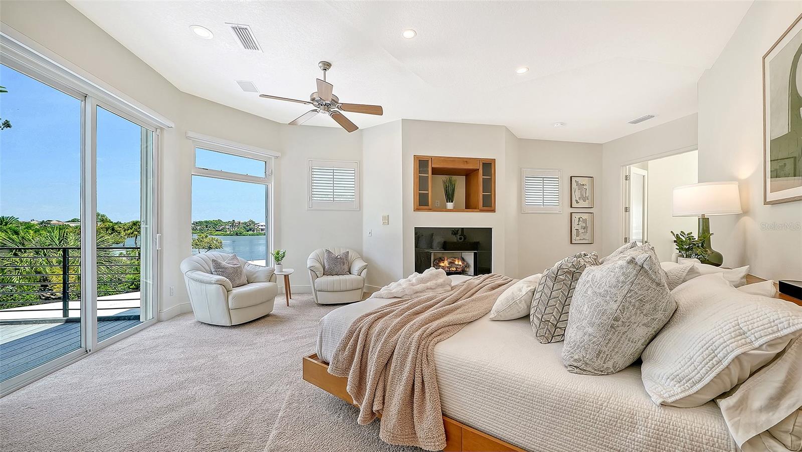 3718 SANDSPUR LN — photo 18