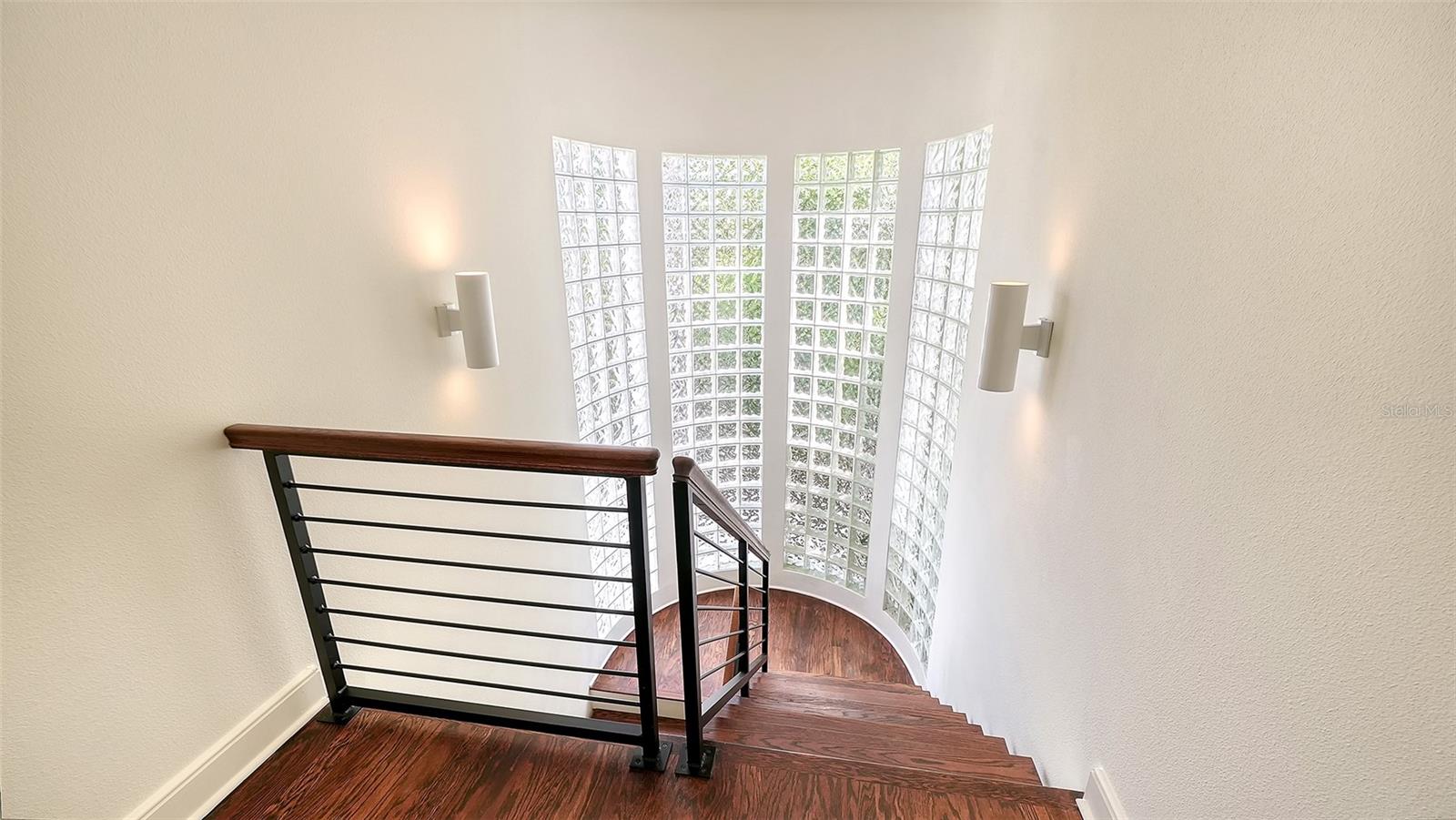 3718 SANDSPUR LN — photo 14