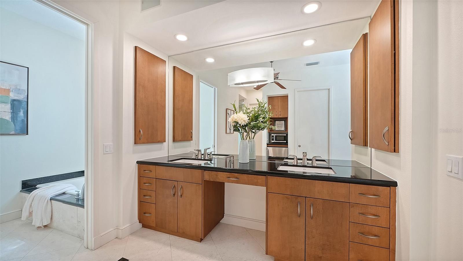 3718 SANDSPUR LN — photo 20