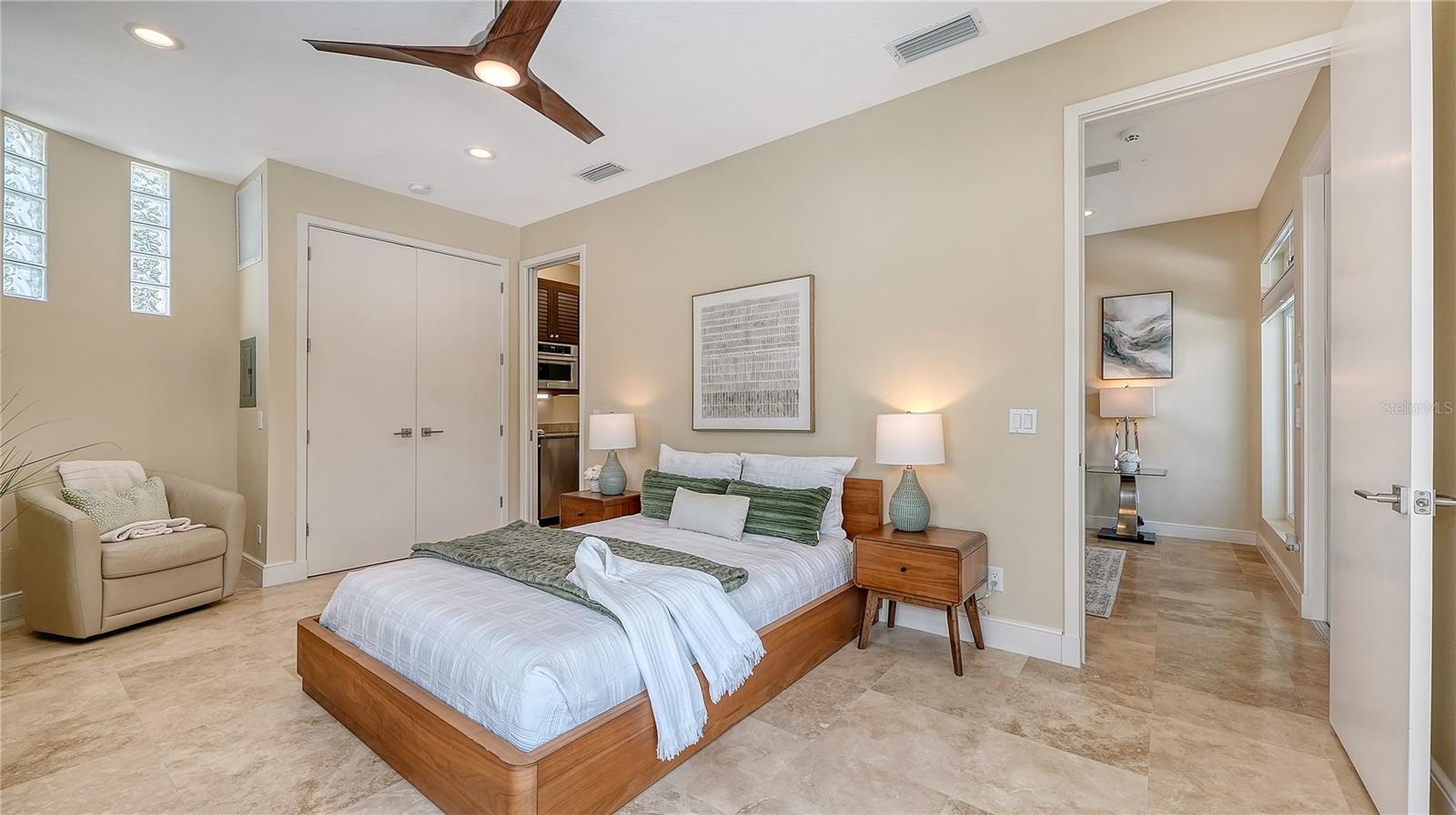 3718 SANDSPUR LN — photo 42