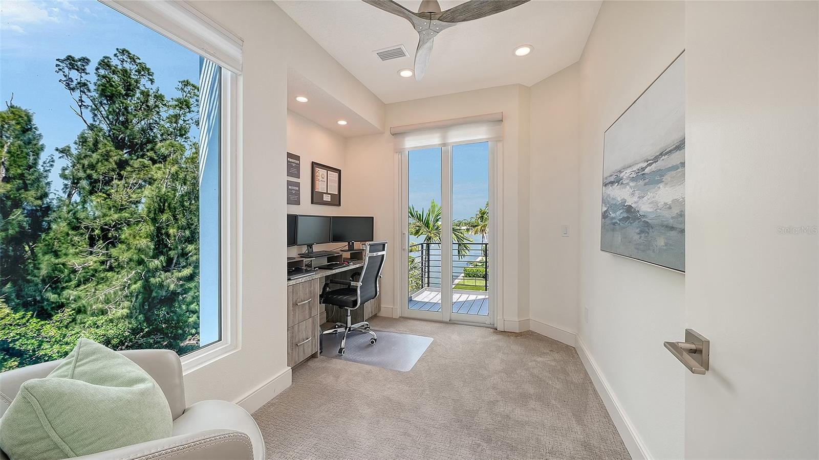 3718 SANDSPUR LN — photo 28