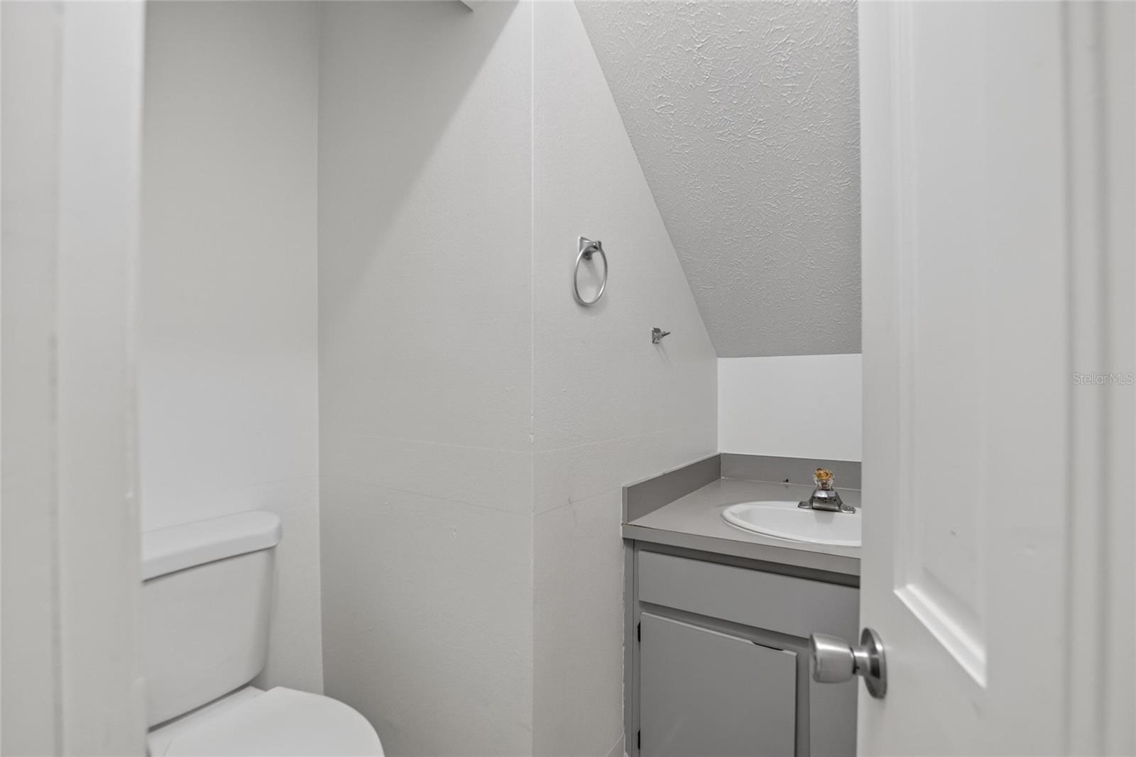 408 W HERRING ST — photo 12