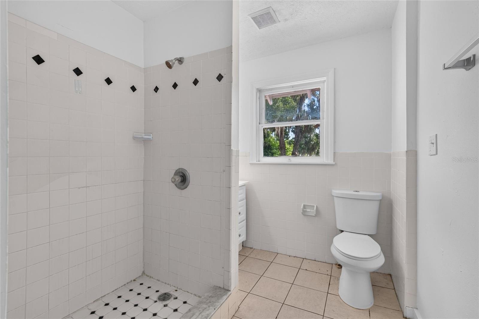 408 W HERRING ST — photo 46