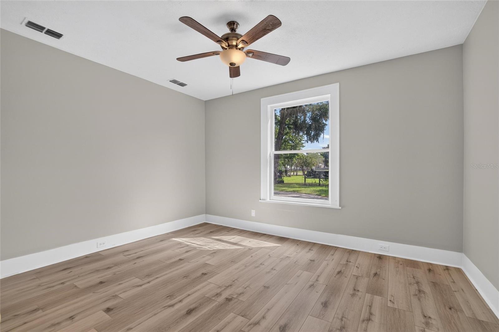 408 W HERRING ST — photo 16