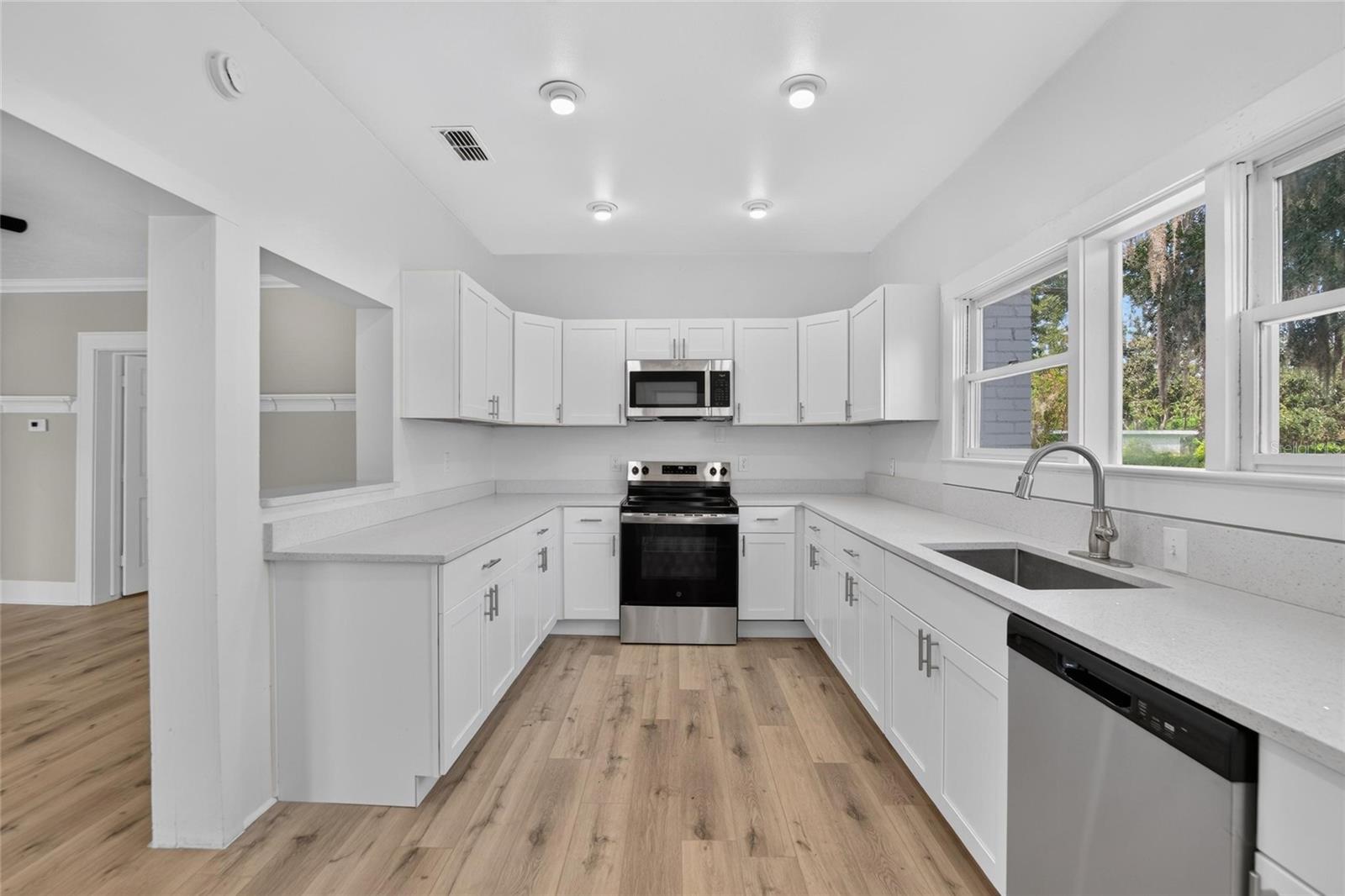 408 W HERRING ST — photo 25