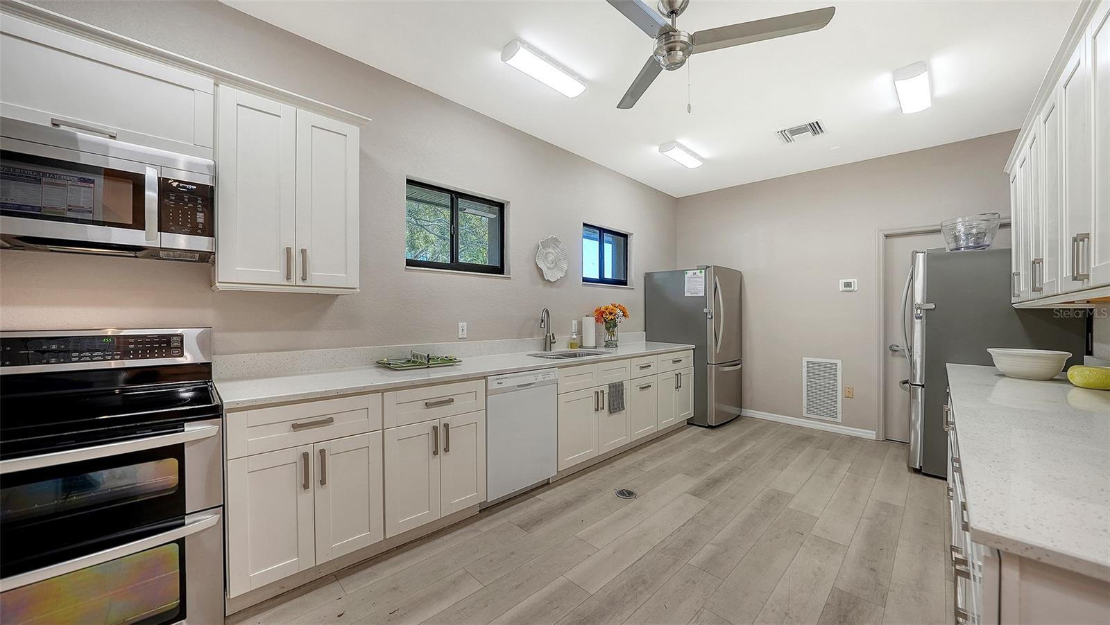 4887 PEREGRINE POINT CIR E — photo 52