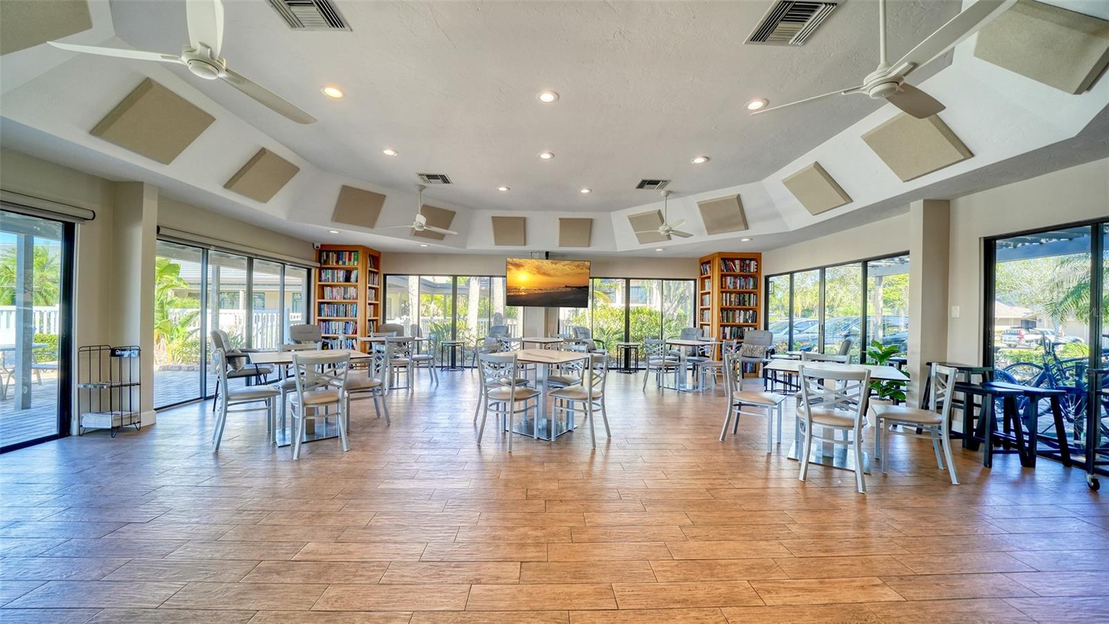 4887 PEREGRINE POINT CIR E — photo 58