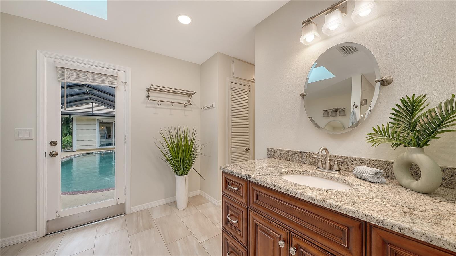 4887 PEREGRINE POINT CIR E — photo 28