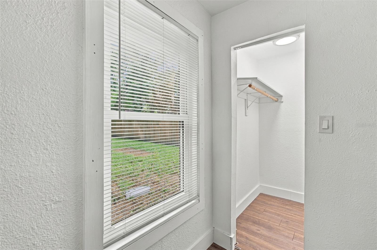1611 E GENESEE ST — photo 35
