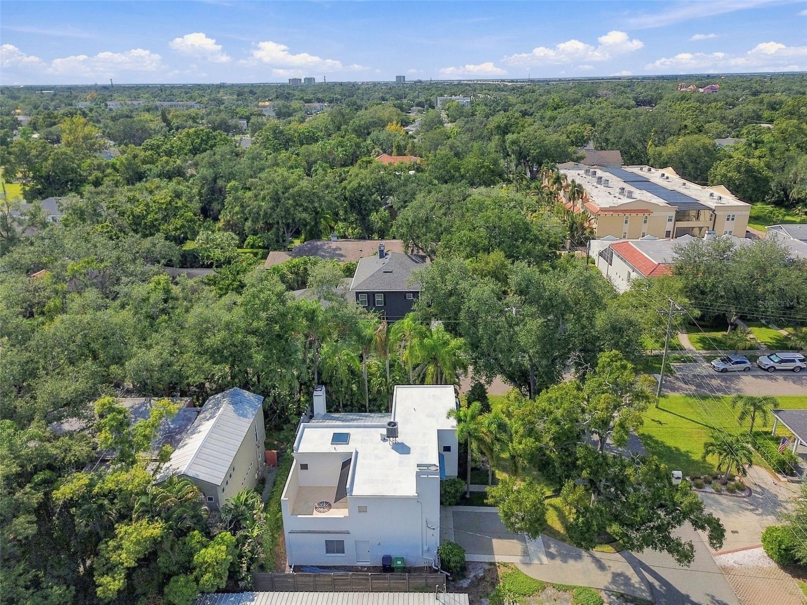 2718 W PRICE AVE — photo 45