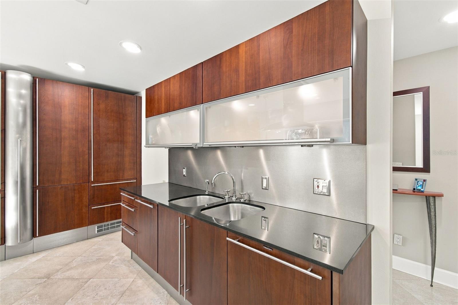 2718 W PRICE AVE — photo 13