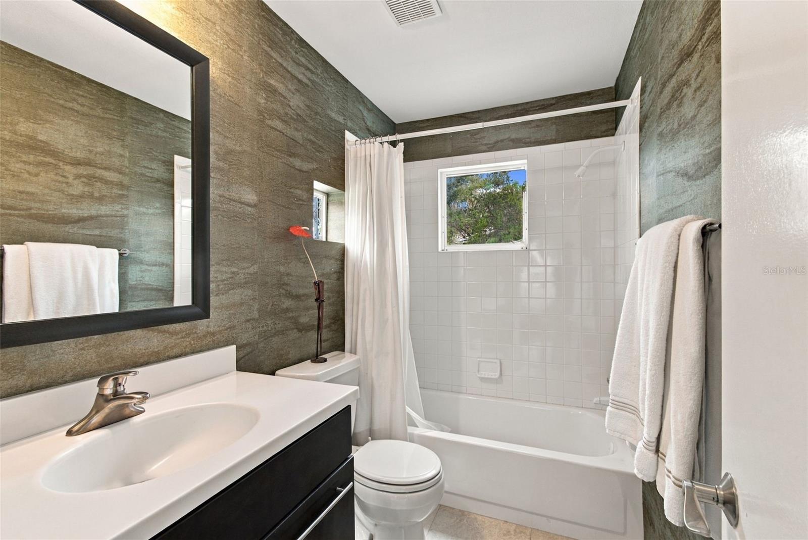 2718 W PRICE AVE — photo 37