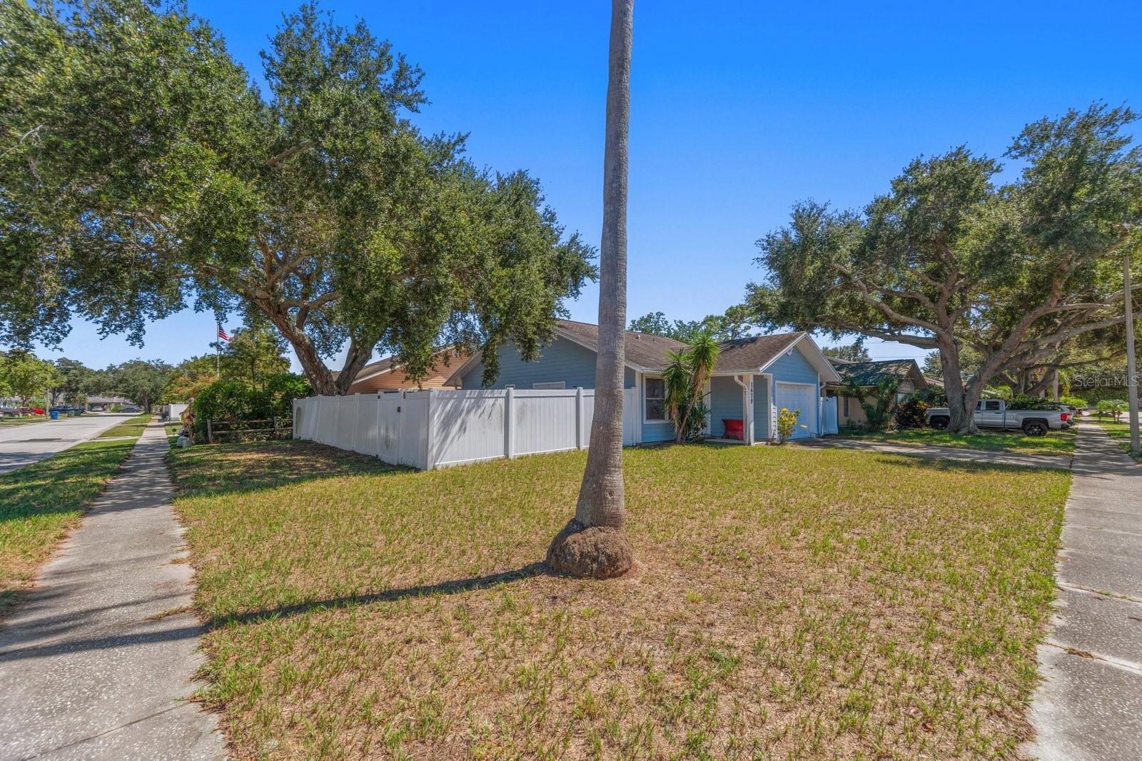 1679 NEEDLES LN W — photo 23