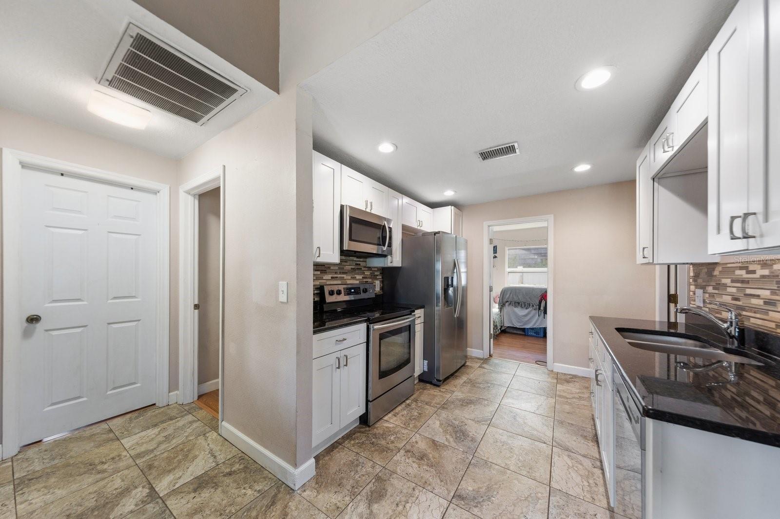 1679 NEEDLES LN W — photo 8