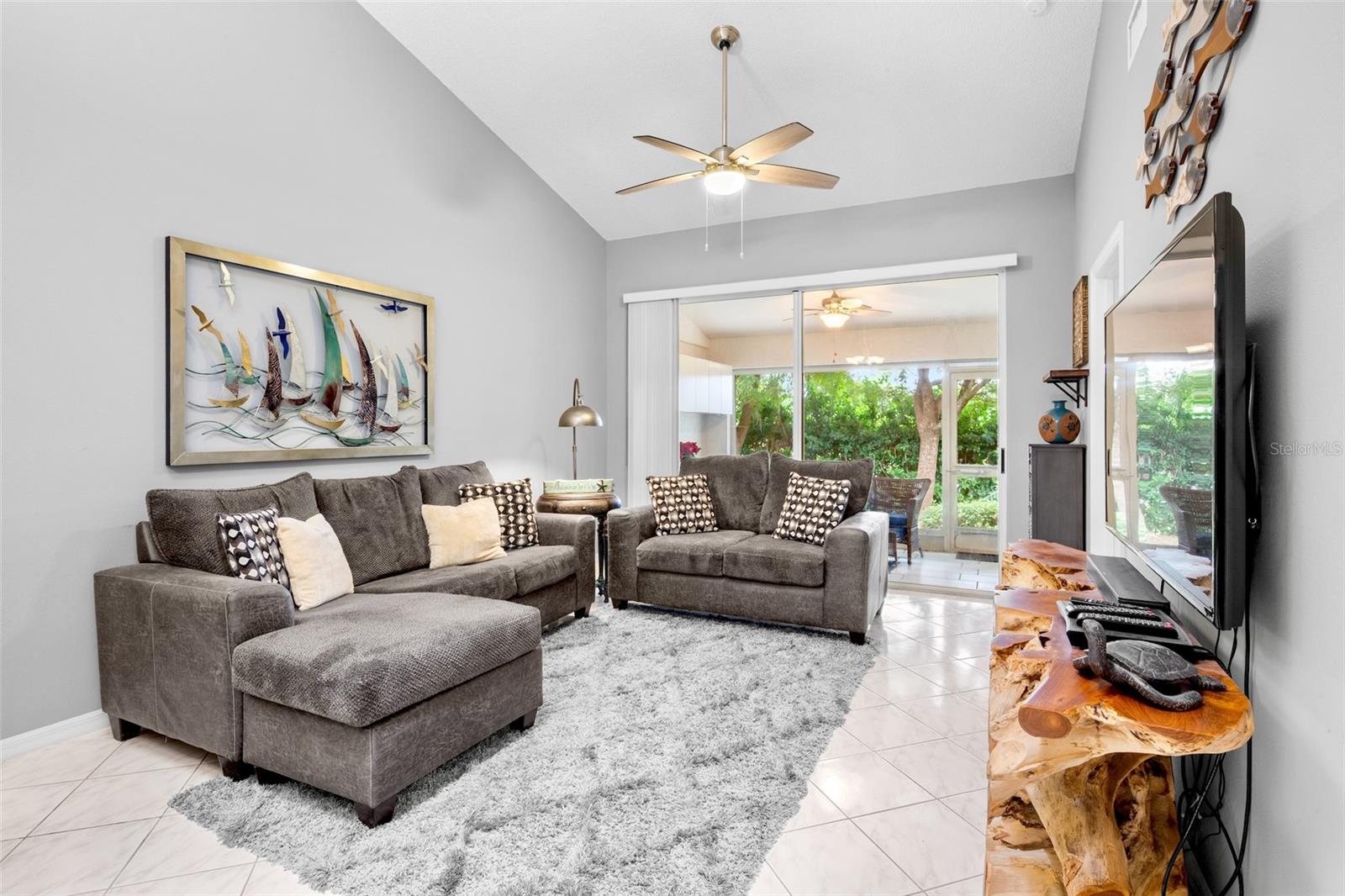 5607 MONTE ROSSO RD — photo 8