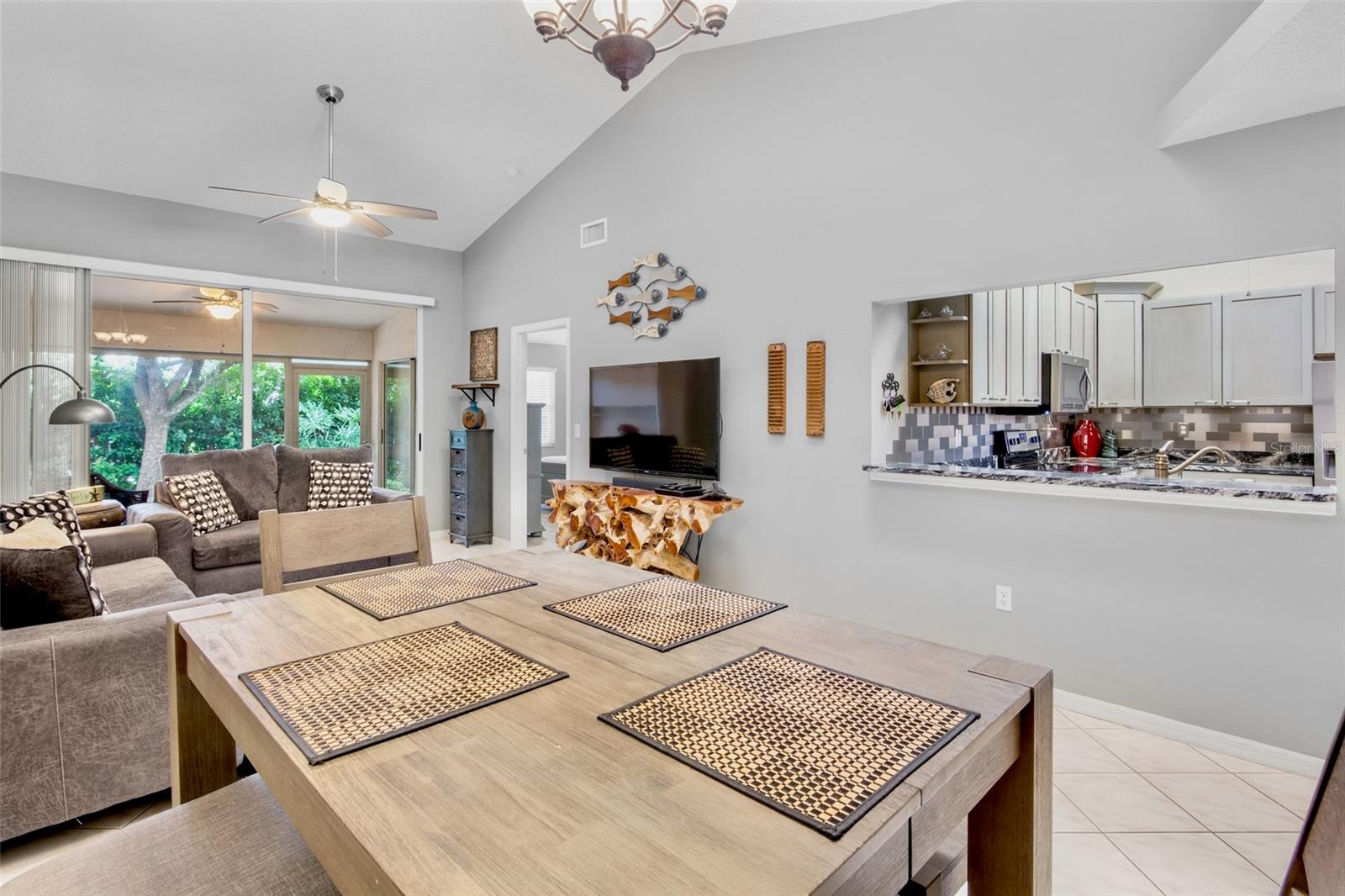 5607 MONTE ROSSO RD — photo 6