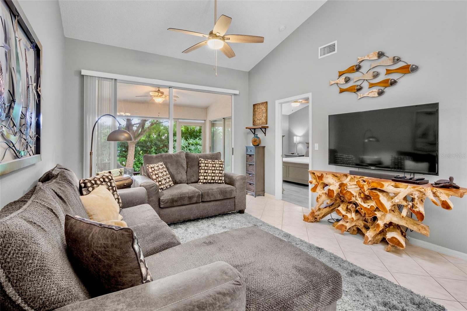 5607 MONTE ROSSO RD — photo 9
