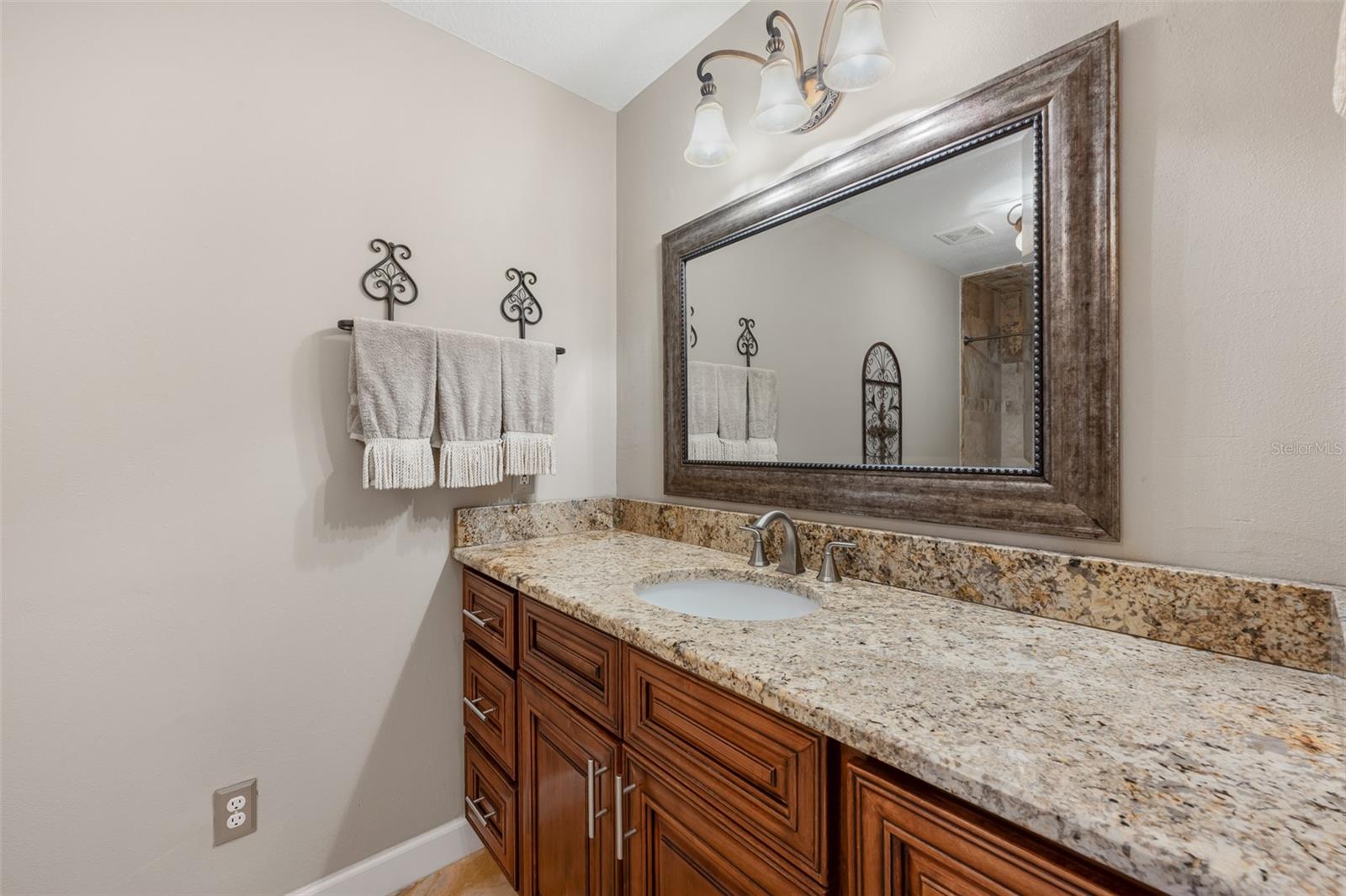 4535 W BEACHWAY DR — photo 20